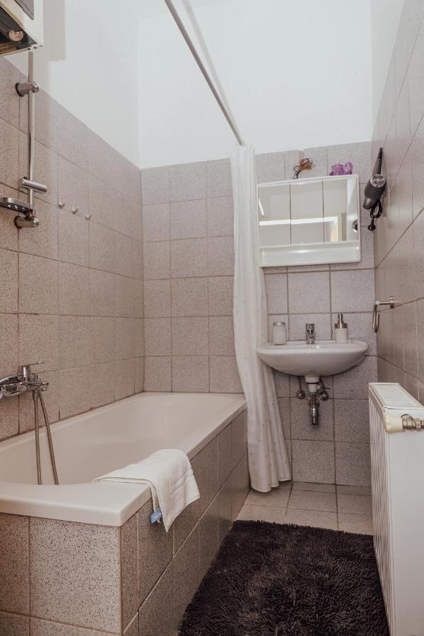 Ruhiges Terrassen Apartment Vienna Luaran gambar